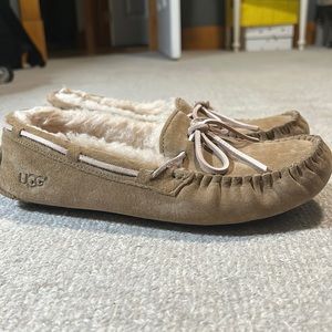Ugg moccasins- like new